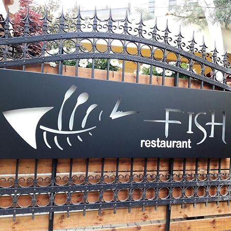 Hotel Aristocrat & Fish Restaurant Skopje Exterior photo
